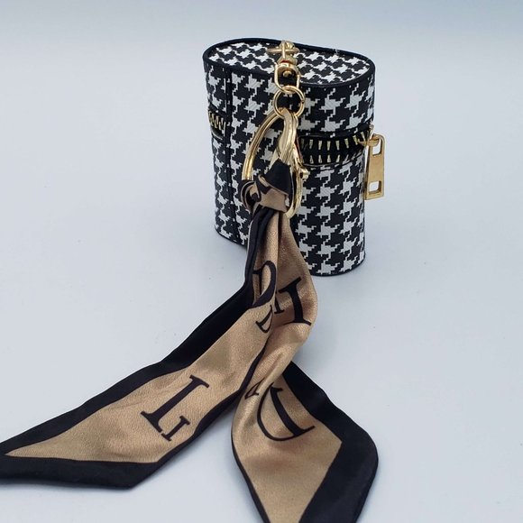 Earbuds Protective Case Cover NWOT - Picture 2 of 5